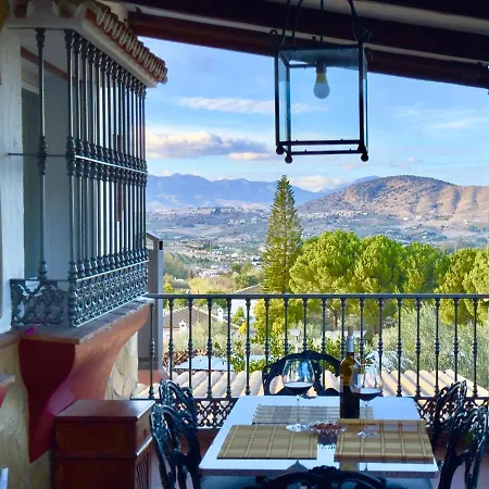 La Cuesta Villa